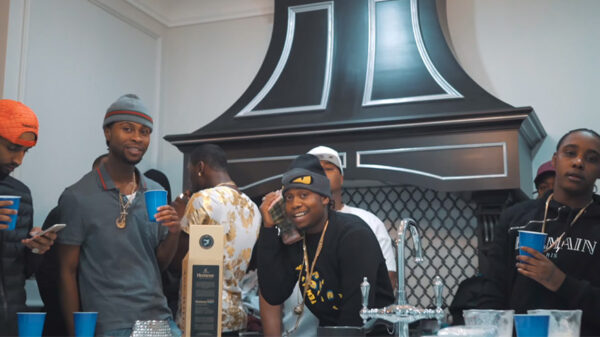 TwoTwo releases the StrvngeFilms-directed Wrist video