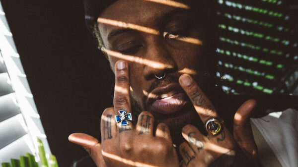 SmashMouth releases the LEPT OFF (vassup) video by F L A C O