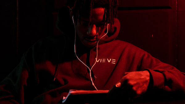 Premiere: Patrik and producer Retro team up for the new single, StayLone