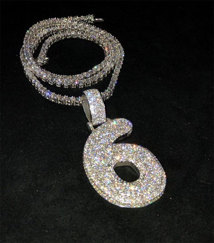 Lil Wayne buys Drake a diamond 6 chain by Eliantte