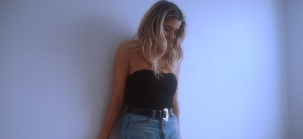 Toronto singer Joéllen premieres her new video for My Place