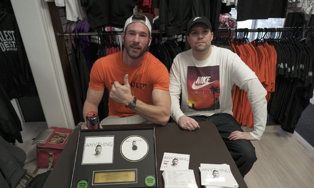Dave Mac celebrates Spotify plaque at Harley Gs with new video for Leader