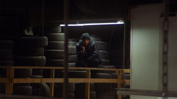 Speng Squire in the Live Forever video