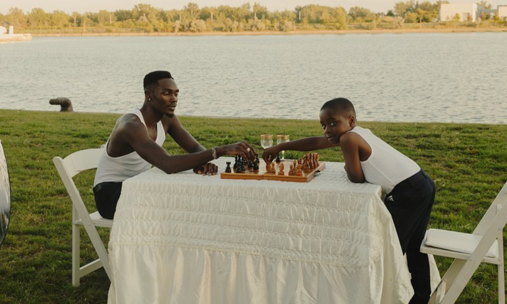 TOBi plays chess with his younger self