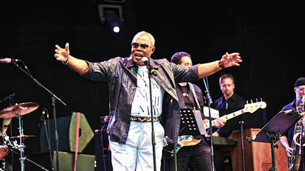 Soul and R&B legend Sam Moore performs at the 2009 Nakusp Music Festival in Nakusp, B.C. (Richard Vignola/Flickr), CC BY-SA