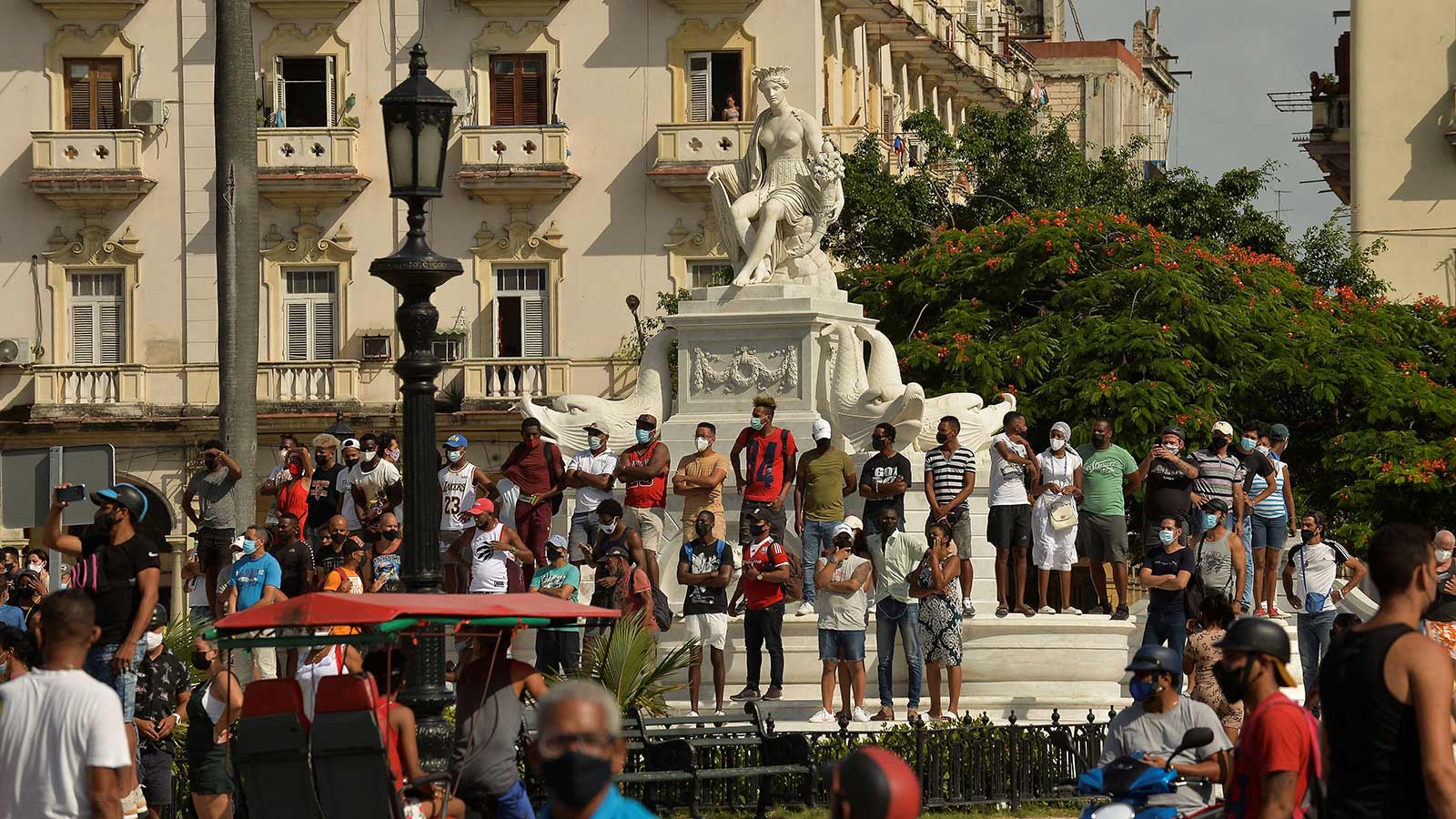 A rare unauthorized public gathering in Havana on July 11, 2021. (Photo: Yamil Lage/AFP via Getty Images)