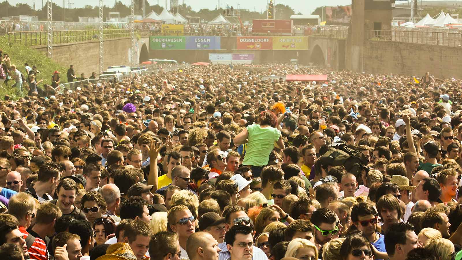 2010 Love Parade Festival in Germany (Photo: Arne Müseler, CC BY)