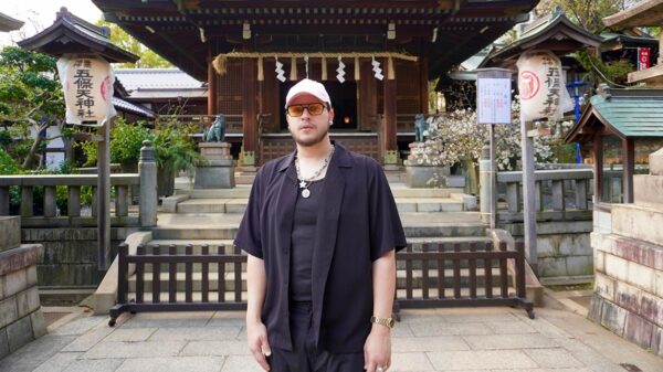 Canadian rapper Kresnt in front of a Japenese shrine